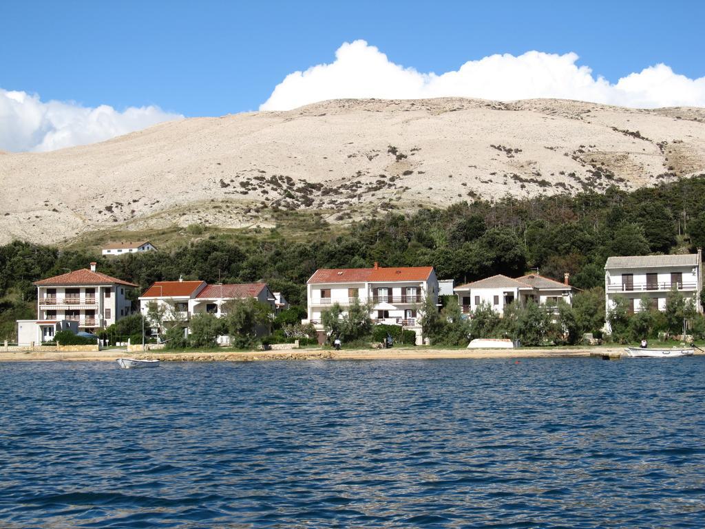 Apartments Marzic Pag Town Esterno foto