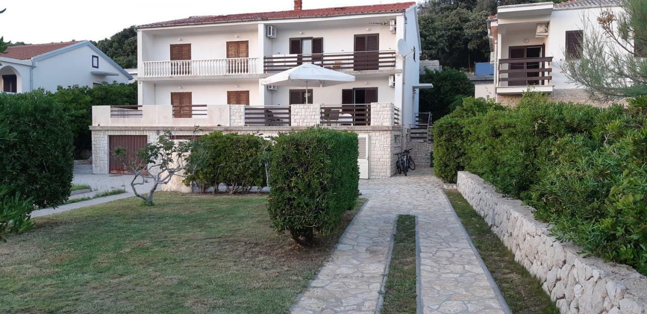 Apartments Marzic Pag Town Esterno foto